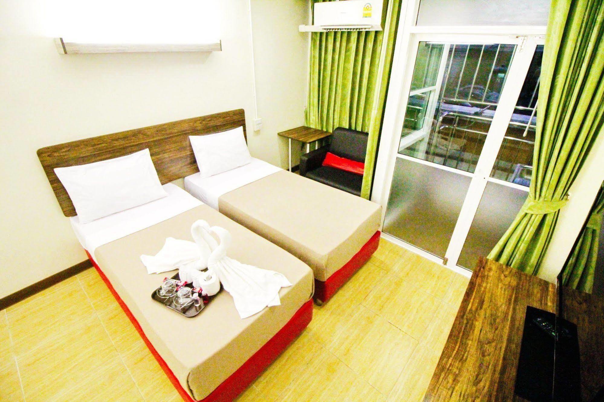 Ac Sport Village Bangkok Exterior foto